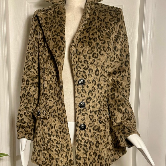 Fabulous Guess Leopard print coat - Picture 1 of 10
